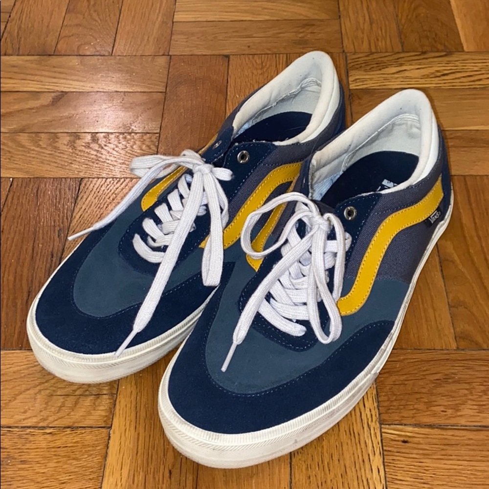 Men’s Vans size 12